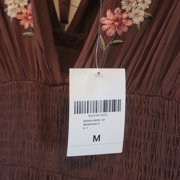 FOREVER 21 Deep V-Neck & Back Woven Dress NWT - Picture 8 of 9